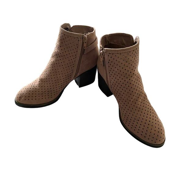 BamBoo Booties Chunky Heel Ankle Boots Women's 8 - Picture 11 of 11